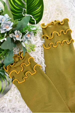 Handsocks in Green (yellow line)